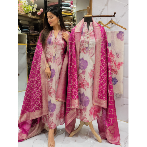 Pink Floral Shimmer Boutique Unstitched Suit with Banarasi Dupatta Pink Floral Shimmer Boutique Unstitched Suit with Banarasi Dupatta