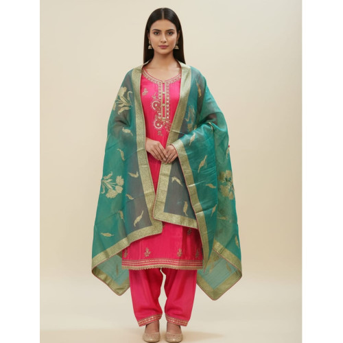 Elegant Peach & Floral Embroidery Salwar Suit Set